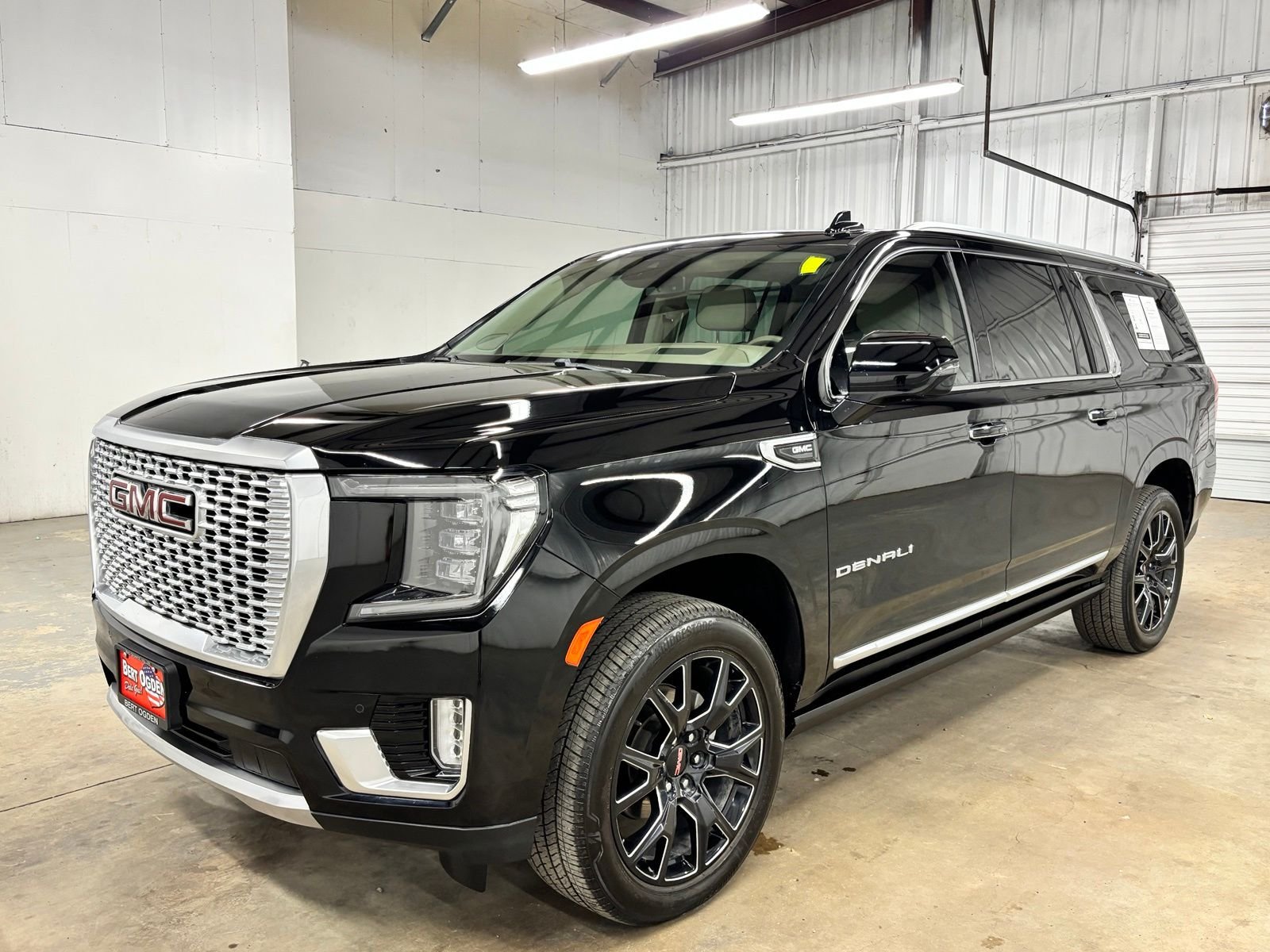 Used 2023 Black GMC Denali image 3