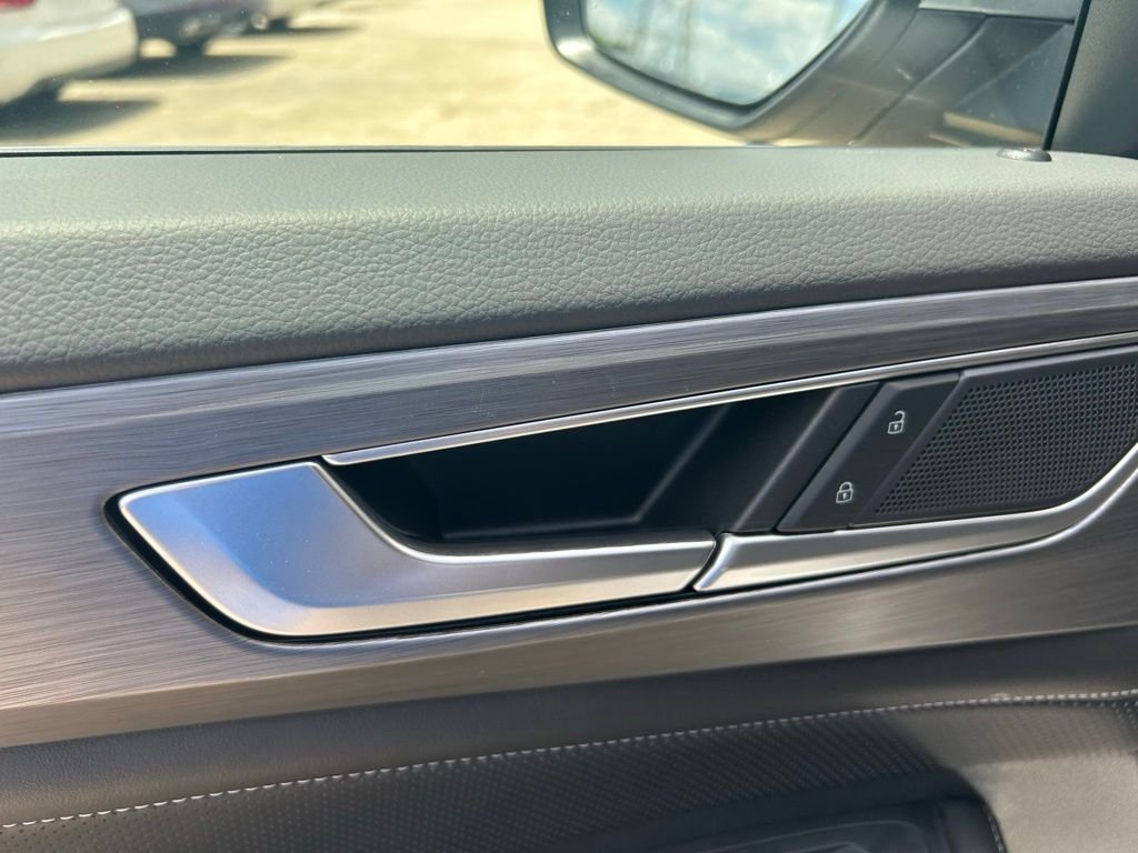 New 2026 Silver Volkswagen 2.0T SE w/Technology image 55