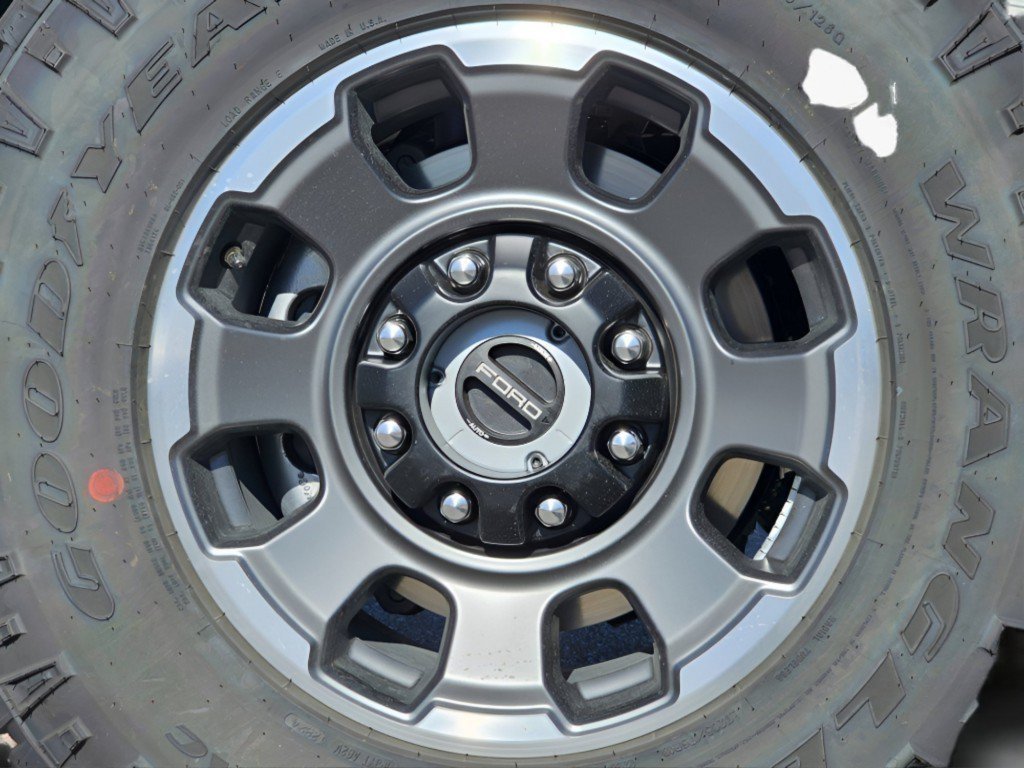 Used 2024 Star White Metallic Tri-Coat Ford Platinum image 14