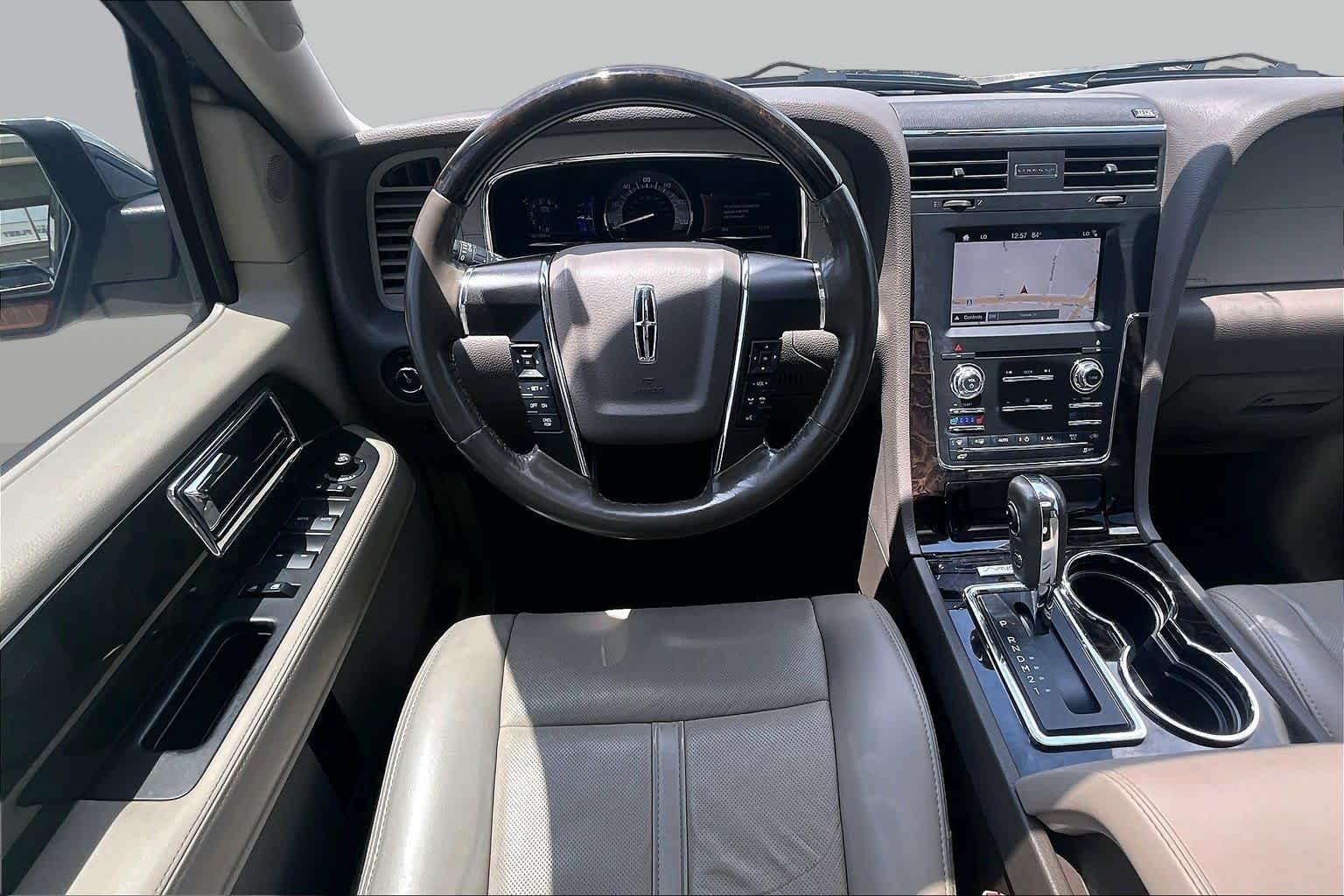 Pre-Owned 2017 Lincoln Navigator Select