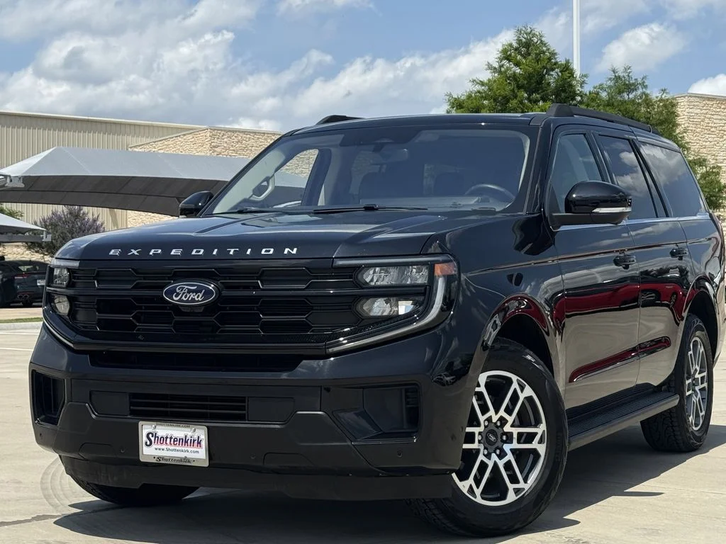 2025 Ford Expedition Active 4x4's photo