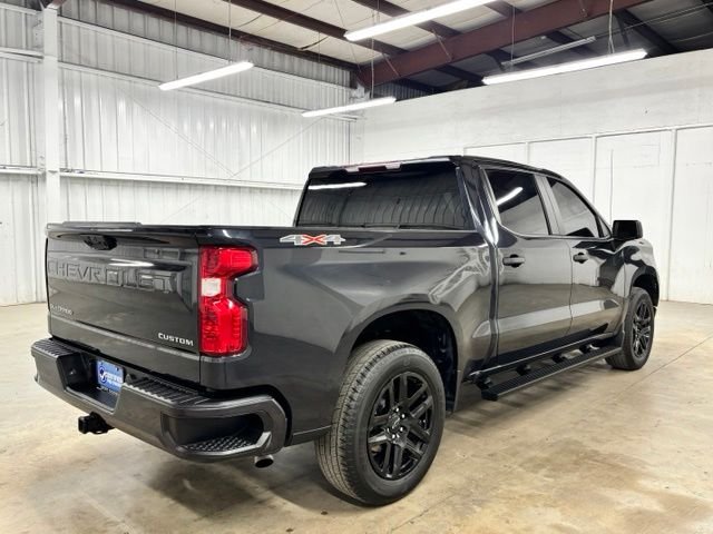 Used 2023 Gray Chevrolet Custom image 7