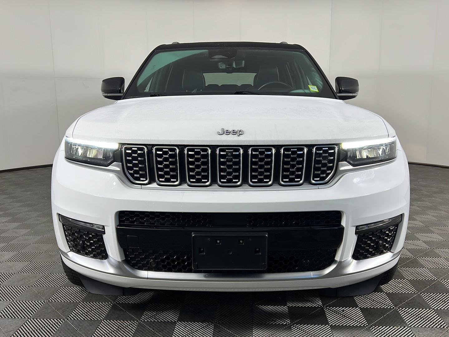 Used 2022 Bright White Clearcoat Jeep Summit image 13