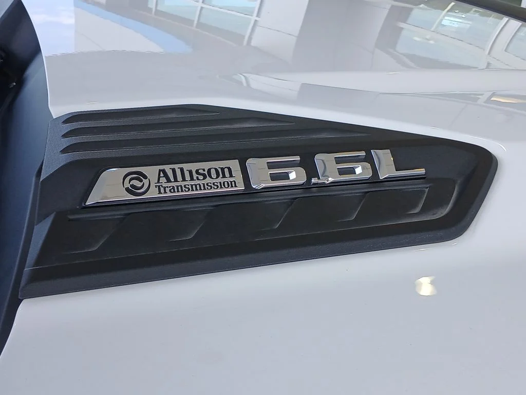 Used 2025 White Chevrolet Work Truck image 23
