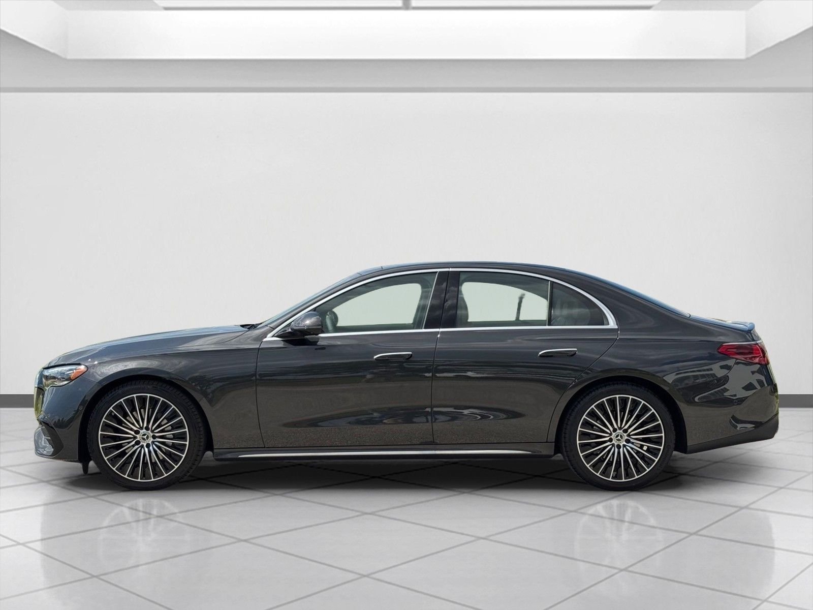 New 2026 Graphite Grey Metallic Mercedes-Benz E 350 image 5