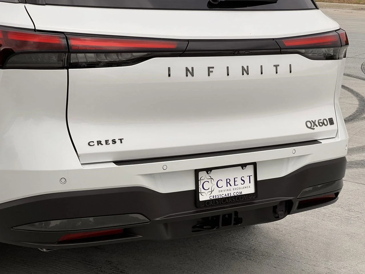 New 2027 2T RAD WHT INFINITI Autograph AWD image 6