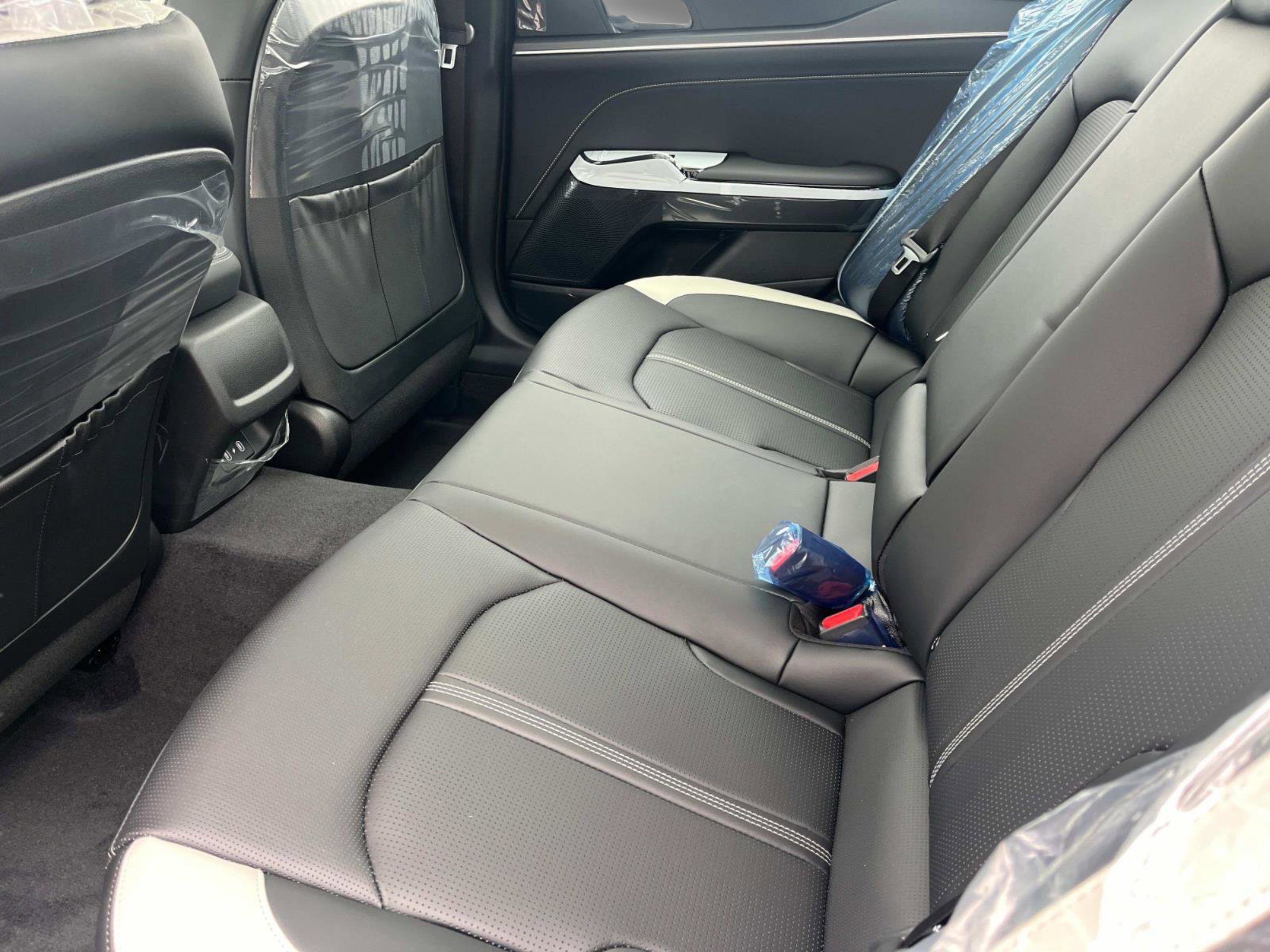 New 2025 Yacht Blue Kia GT-Line image 16