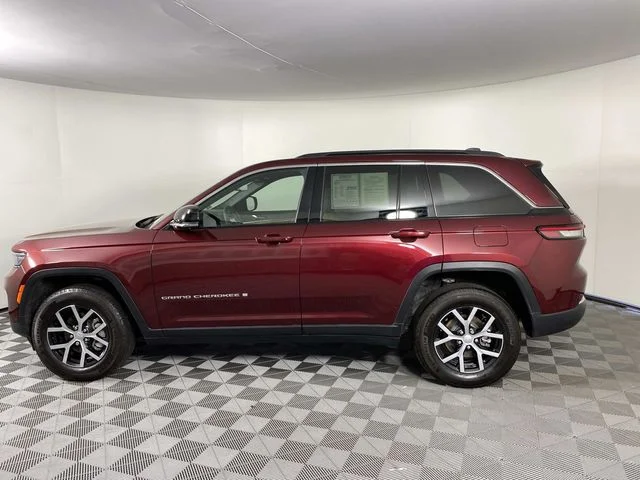 Used 2025 Red Jeep Limited image 5