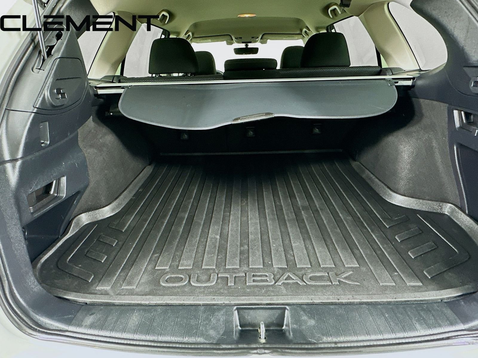 2019 Subaru Outback Premium - Photo 11
