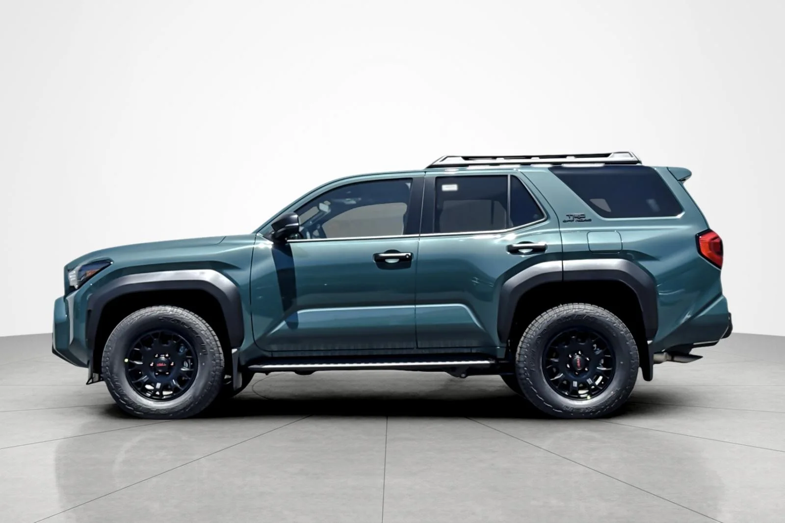Certified Used 2026 Everest Toyota TRD Off Road Premium image 2