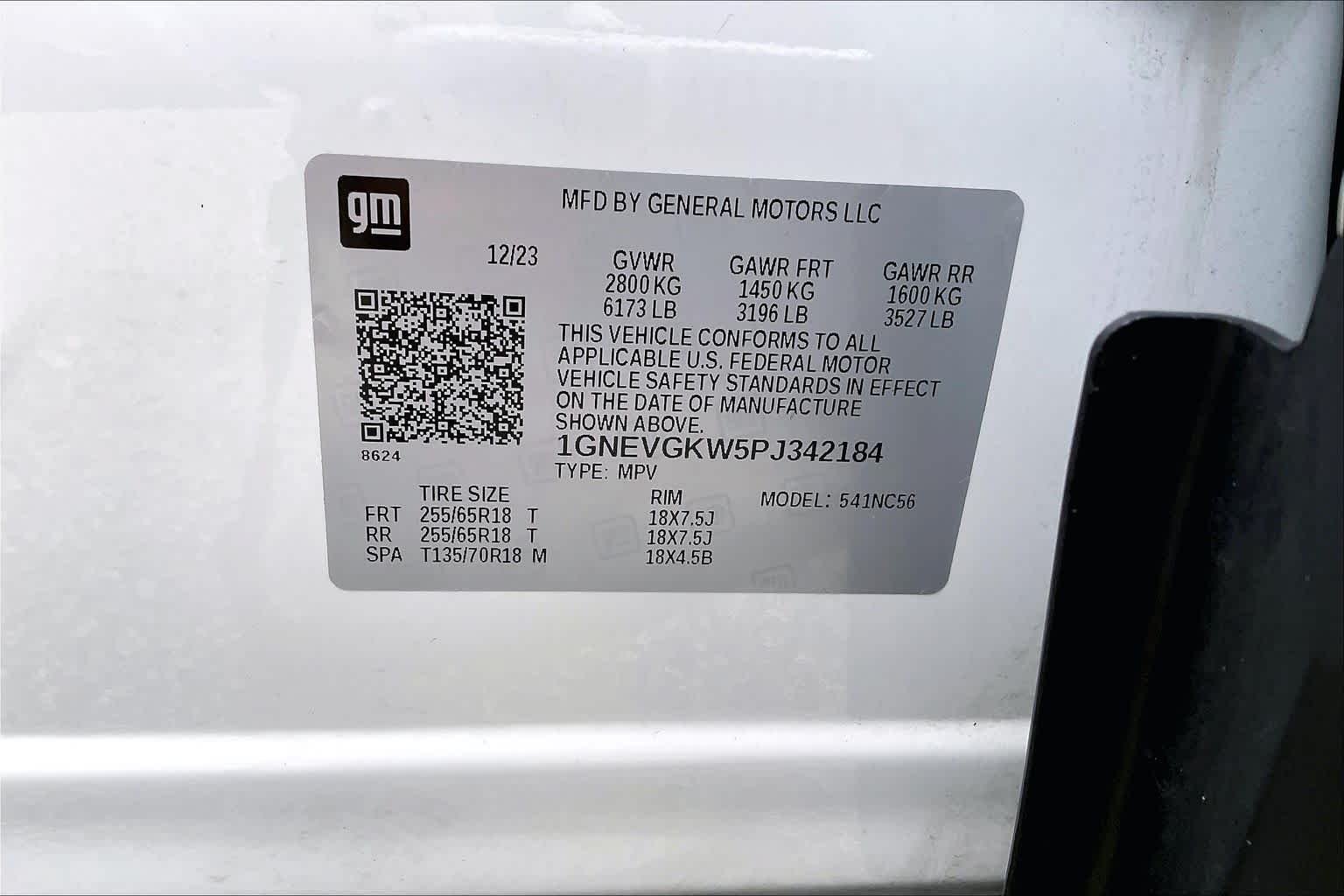 Used 2023 Summit White Chevrolet LT Cloth image 32