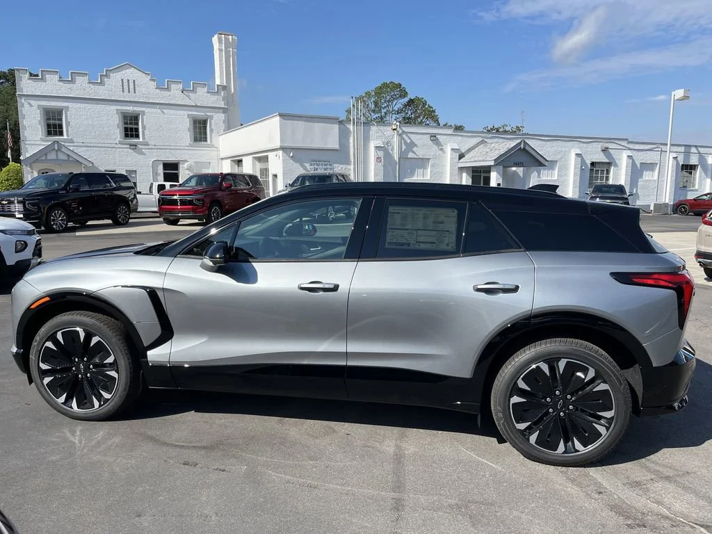 2026 Chevrolet Blazer EV RS - Photo 11