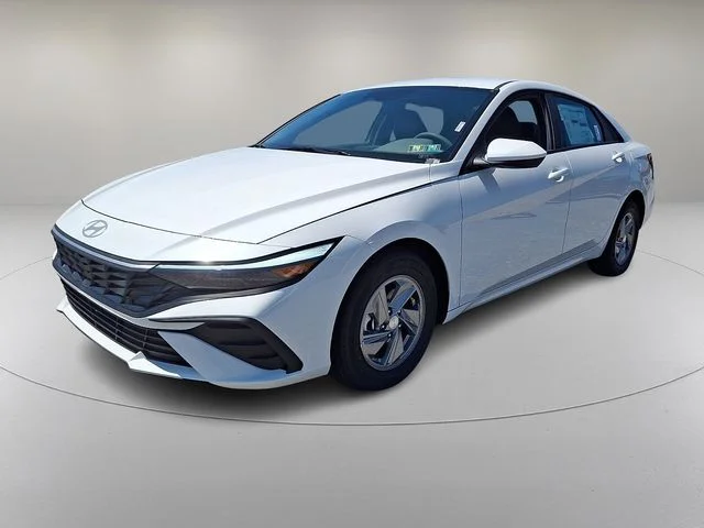 New 2026 White Hyundai SE image 3