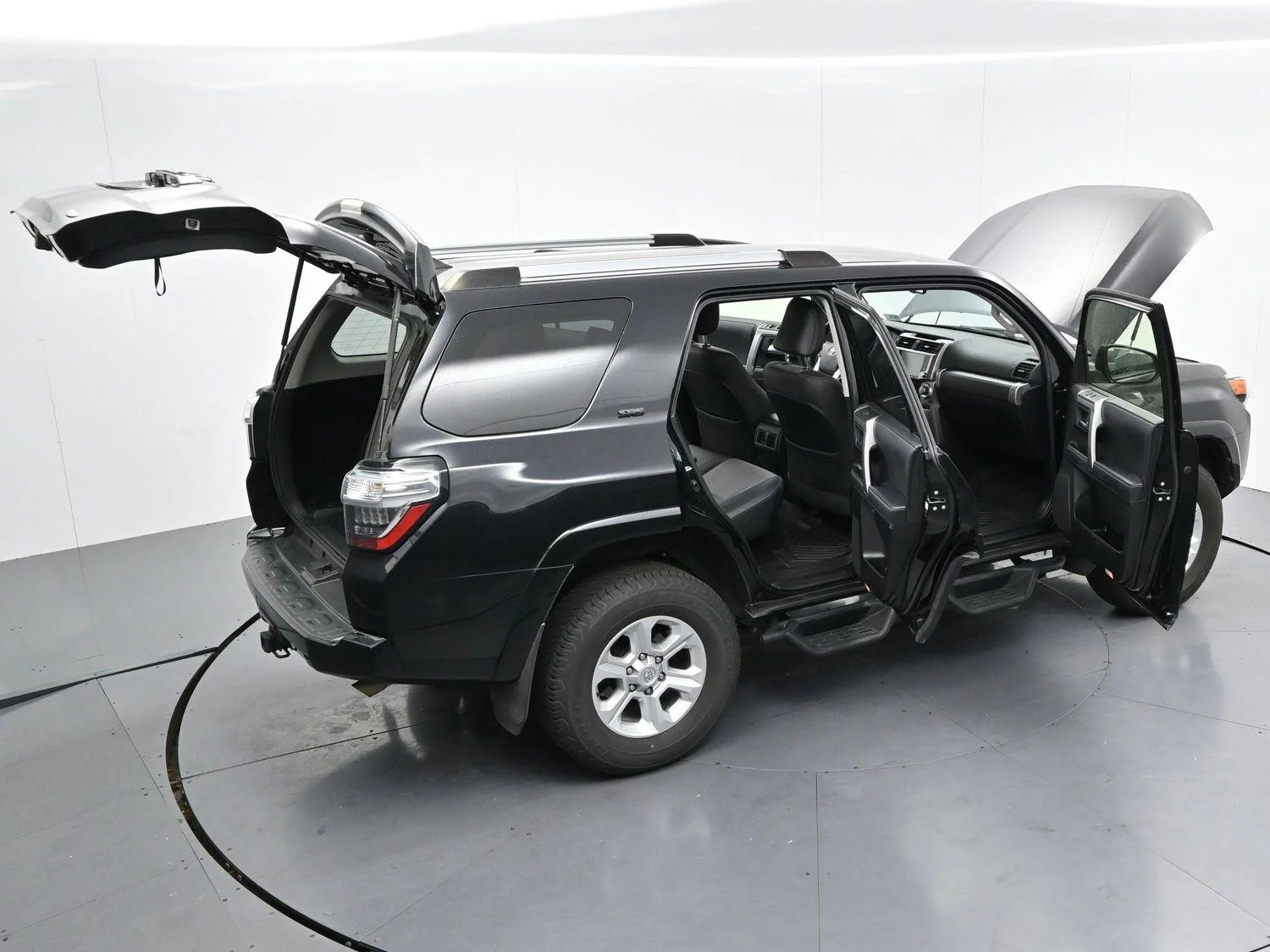 Used 2023 Midnight Black Metallic Toyota SR5 Premium image 45