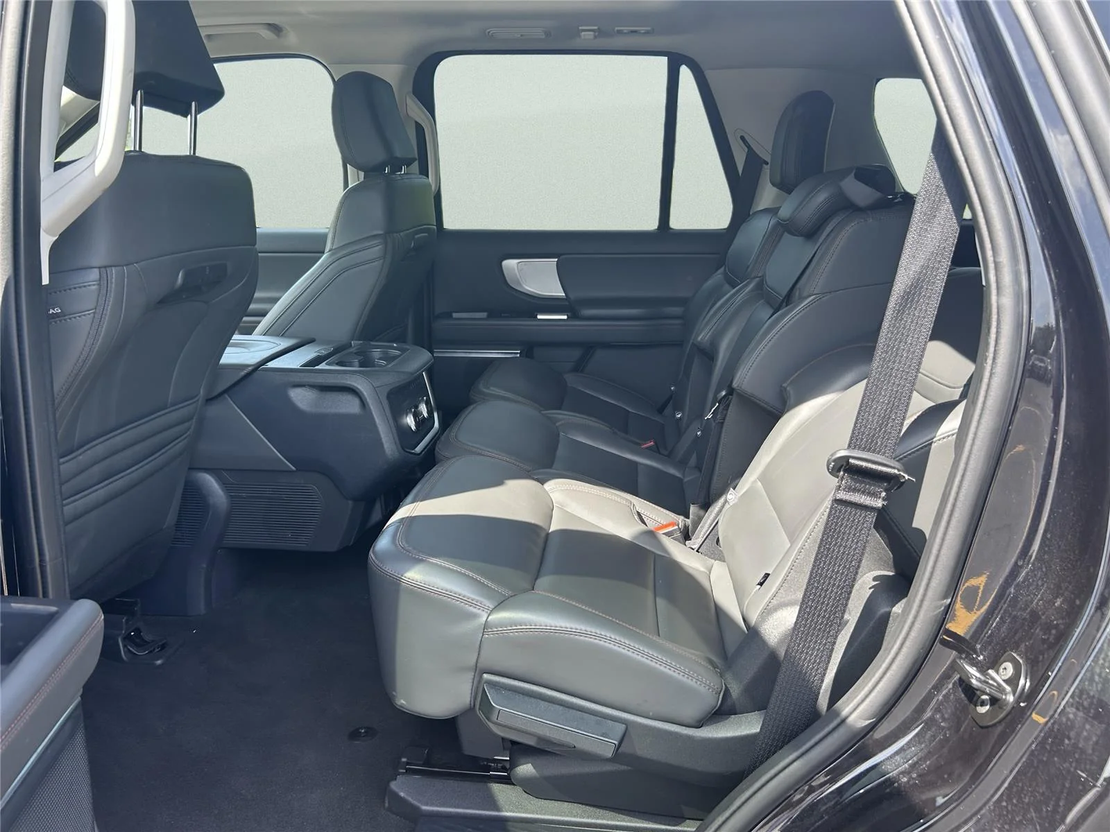 Used 2025 Agate Black Ford Active image 13