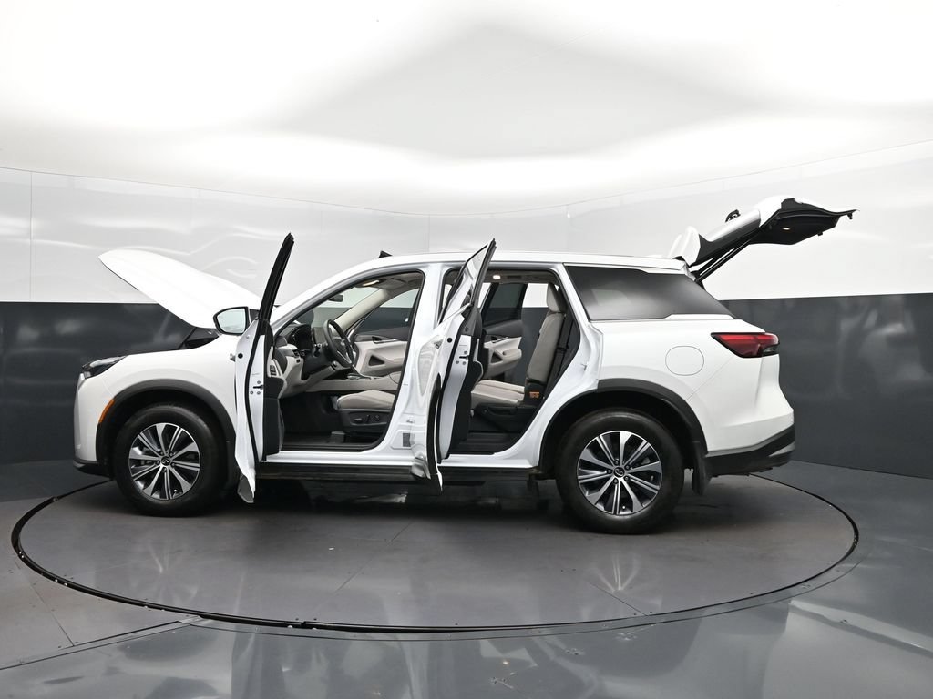 Certified Used 2026 White INFINITI PURE image 47