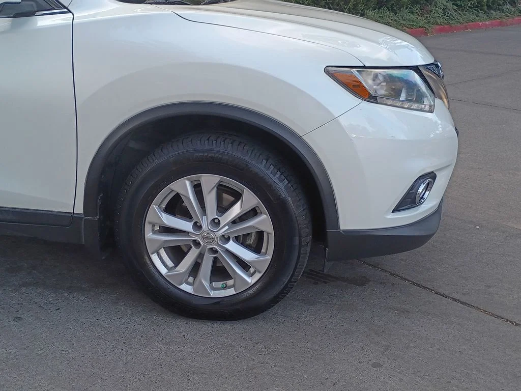 Used 2015 Nissan Rogue SV with VIN 5N1AT2MV1FC837503 for sale in Gladstone, OR