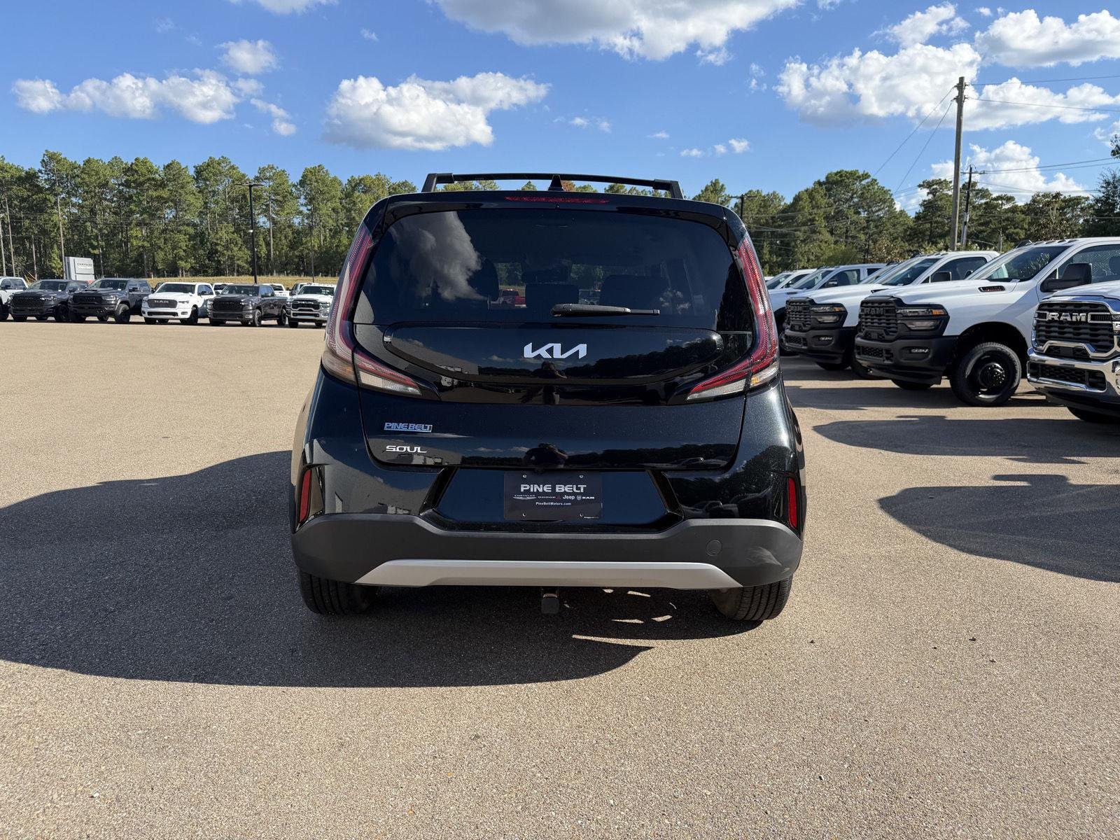 Used 2023 Fusion Black Kia LX image 5