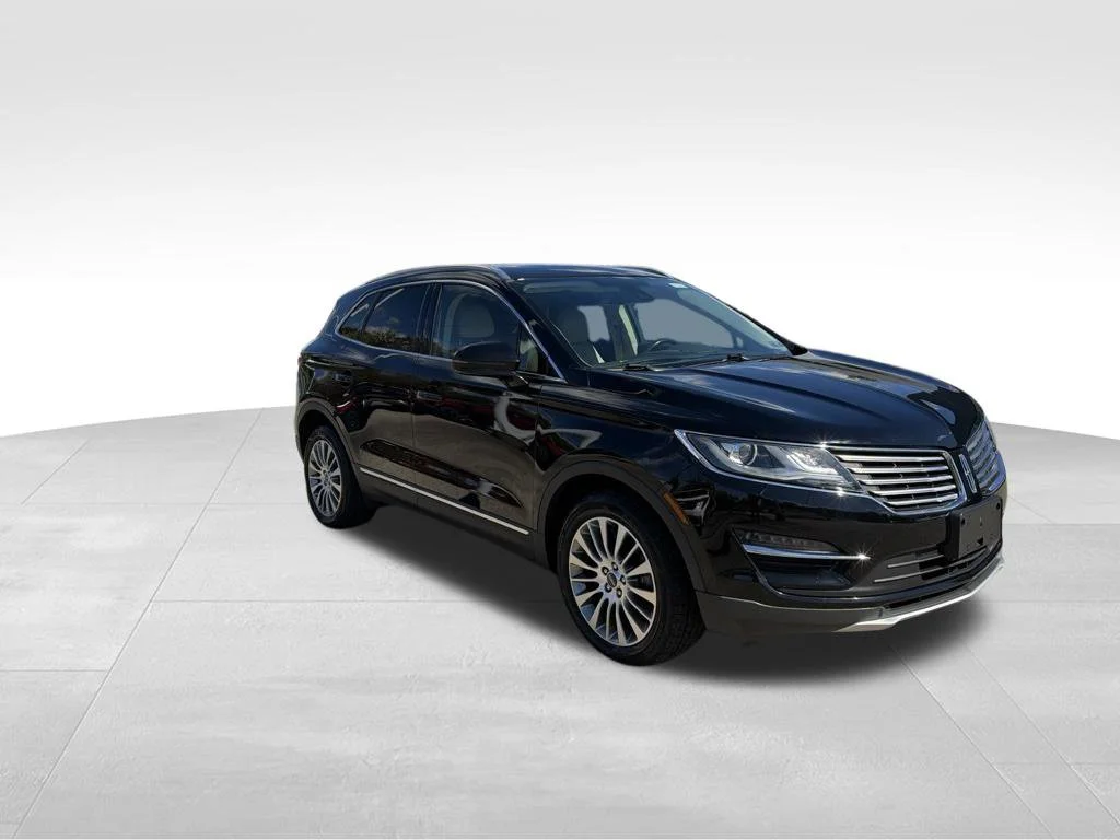 Used 2017 Black Lincoln Reserve image 5