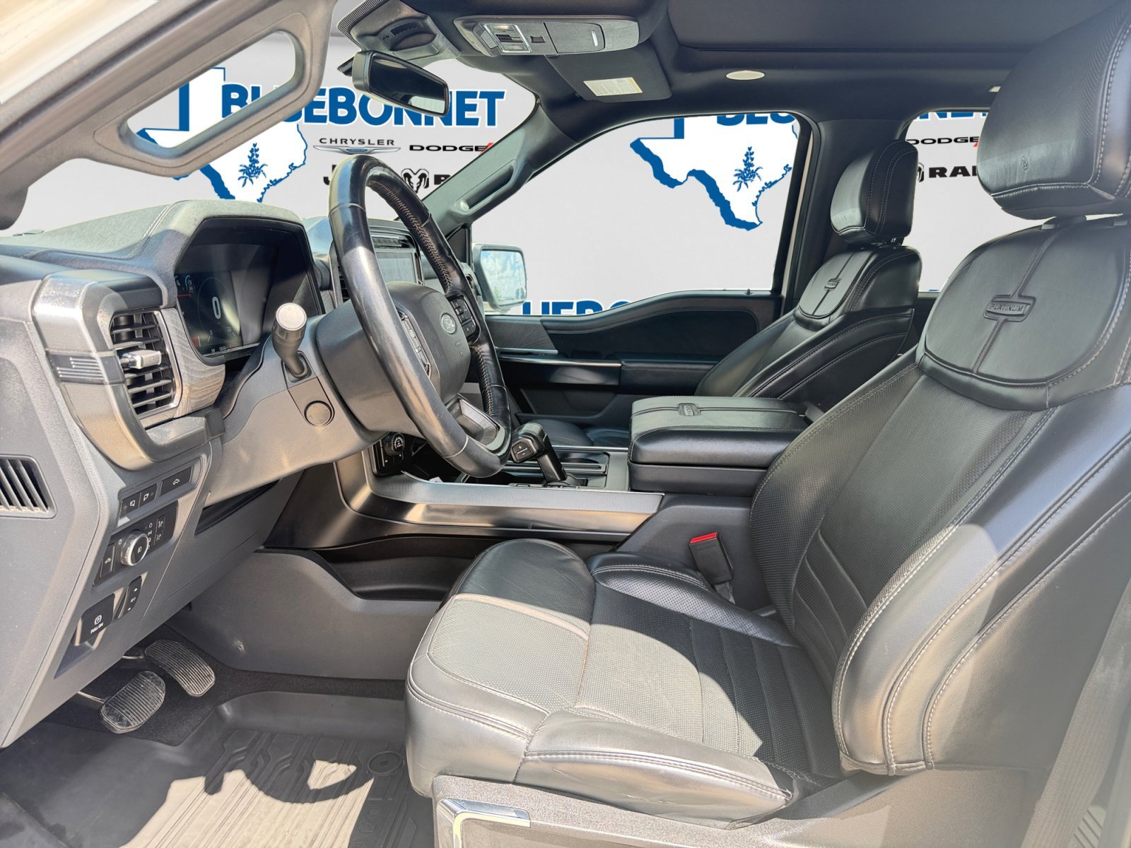 Used 2022 White Metallic Ford Platinum image 11