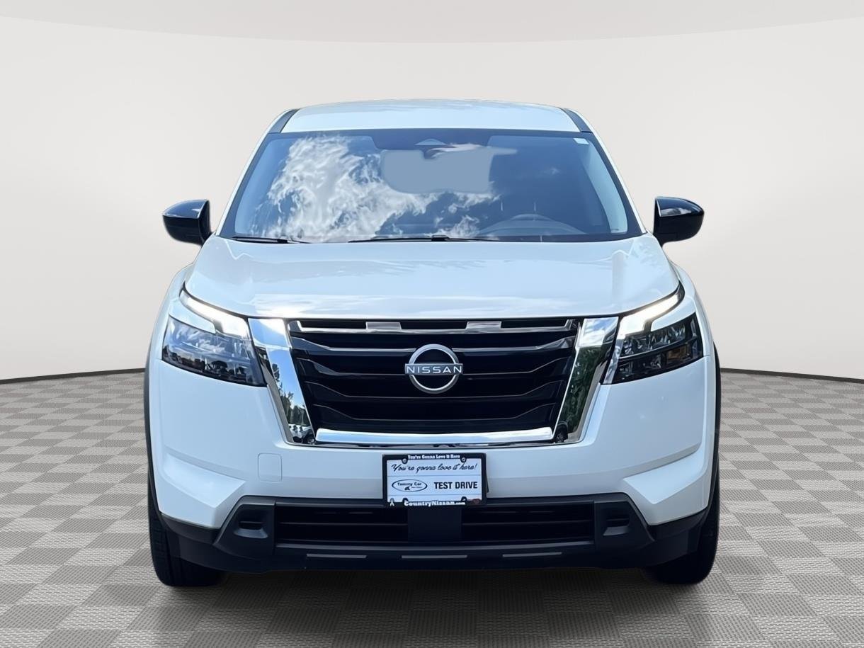 Used 2025 Glacier White Nissan S image 2