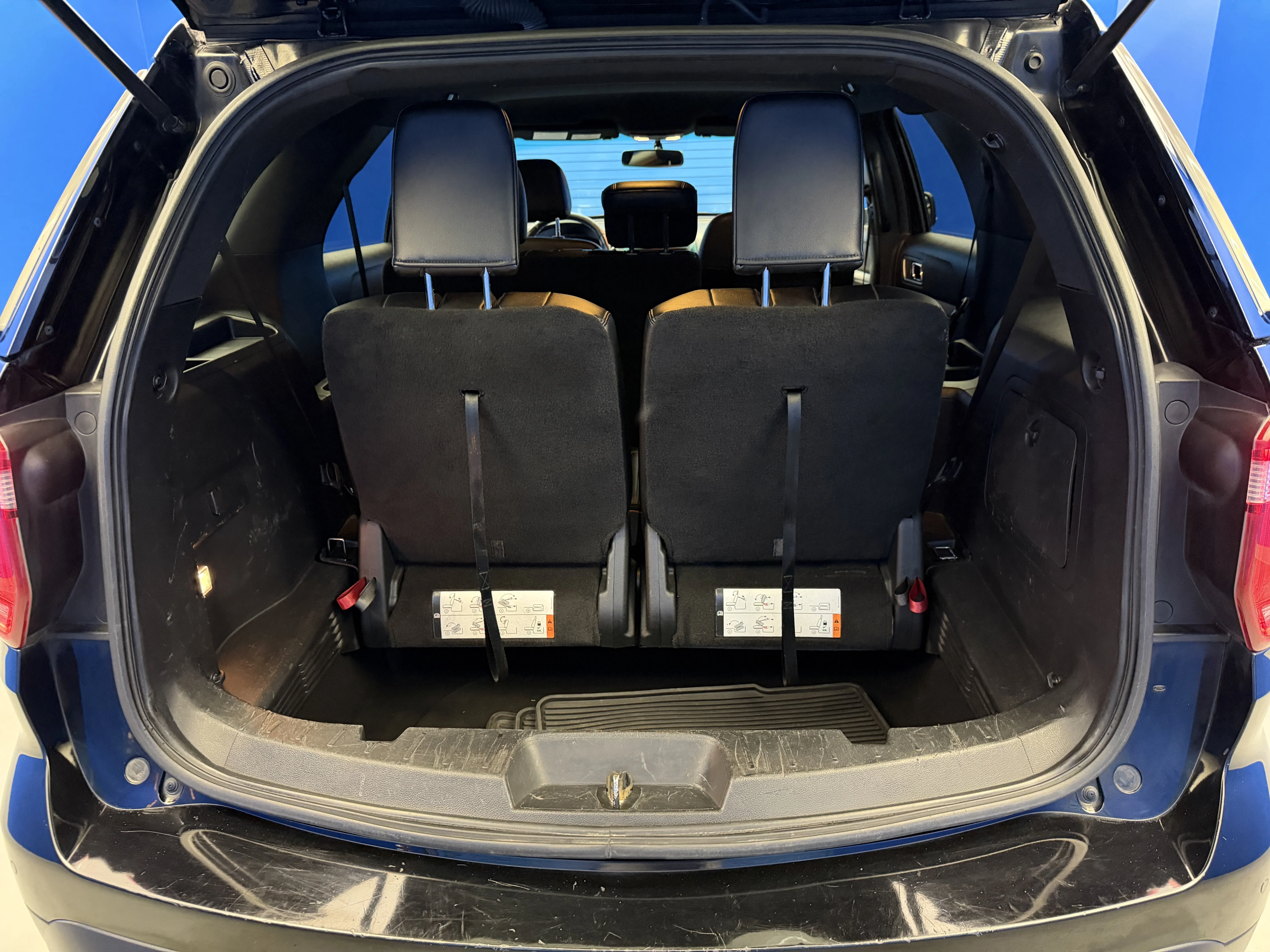 Used 2016 Shadow Black Ford XLT image 28