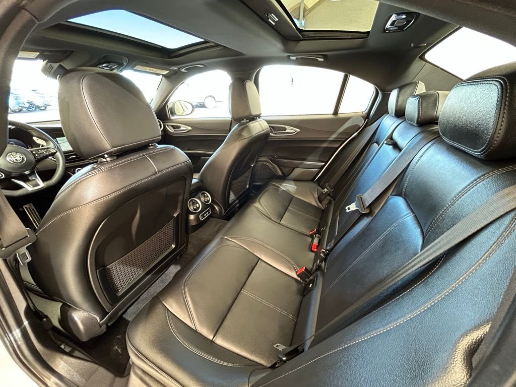 2025 Alfa Romeo Giulia Base - Photo 24