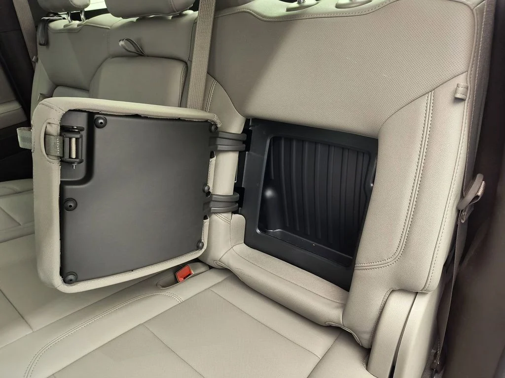 Used 2024 Summit White Chevrolet LTZ image 21