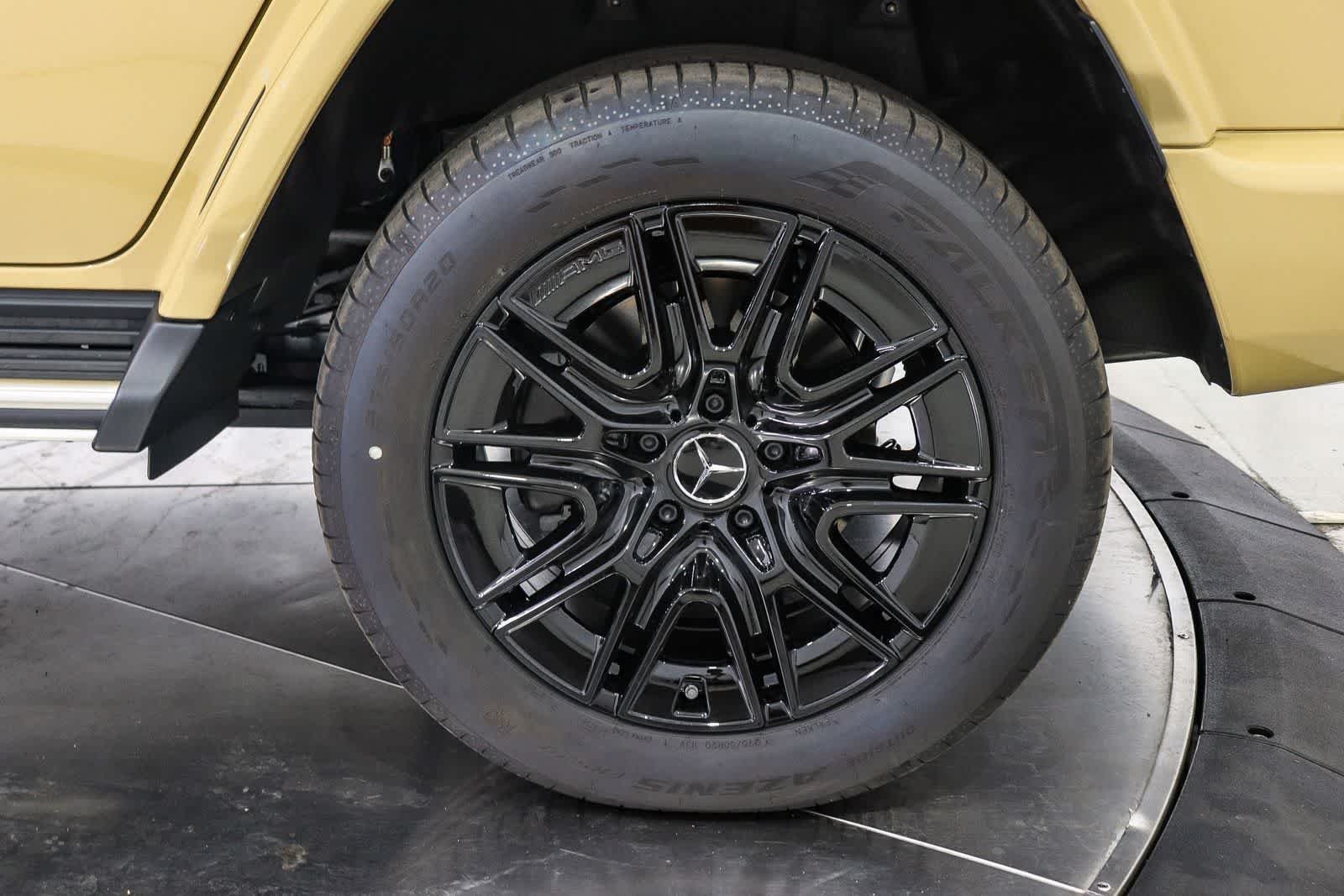 New 2026 MANUFAKTUR Desert Sand non-metallic Mercedes-Benz G 580e image 10