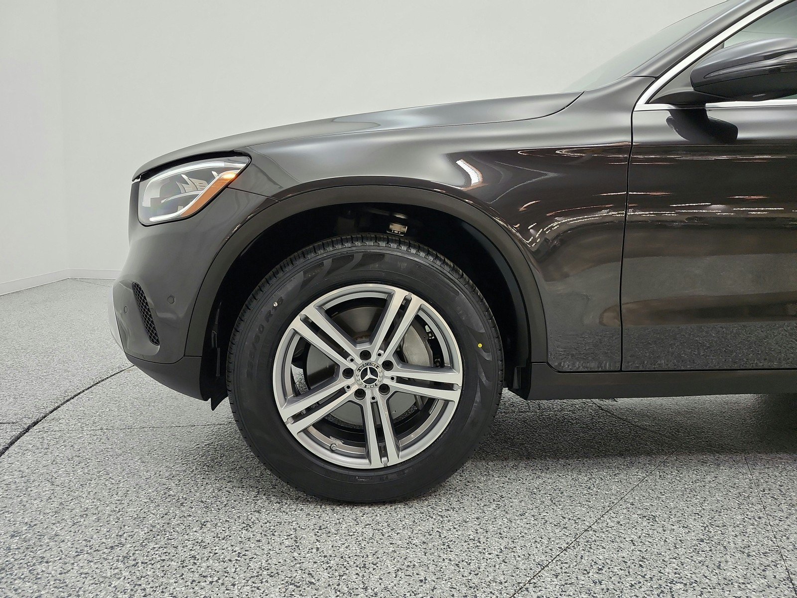 Used 2022 Graphite Grey Metallic Mercedes-Benz GLC 300 SUV image 21