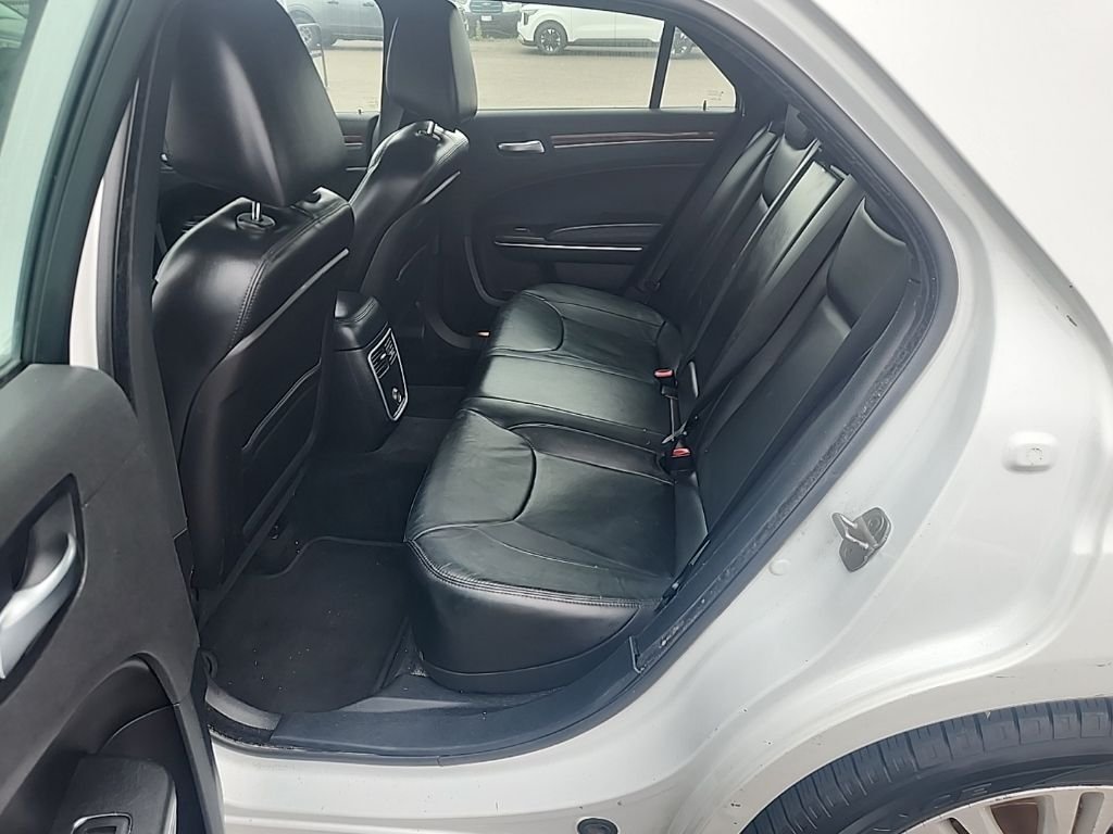 Used 2013 White Chrysler Base image 24