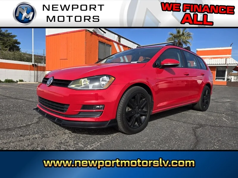 2017 Volkswagen Golf SportWagen TSI SE's photo