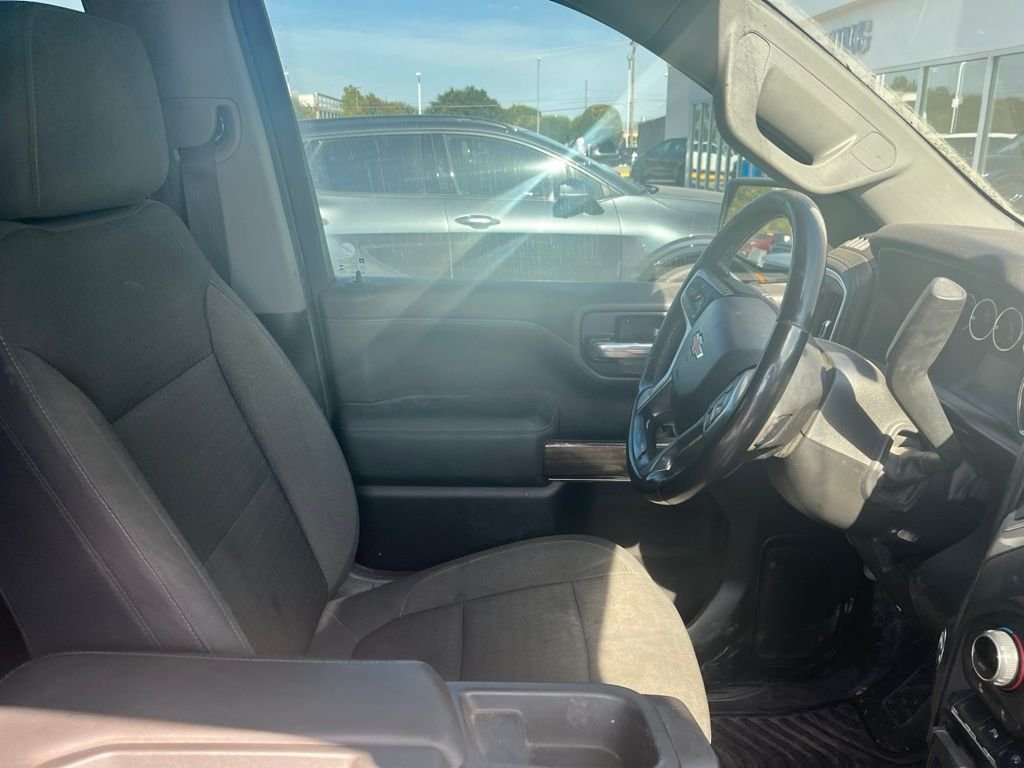 Used 2019 Summit White Chevrolet LT image 4