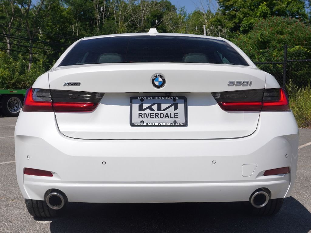 Used 2024 White BMW 330i xDrive image 13