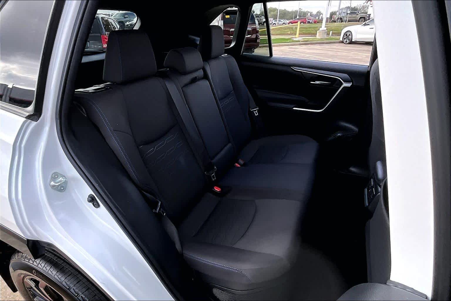 Used 2023 Wind Chill Pearl Toyota Hybrid SE image 21