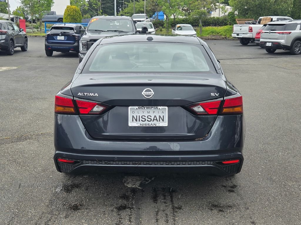 Used 2022 Blue Nissan 2.5 SV image 5