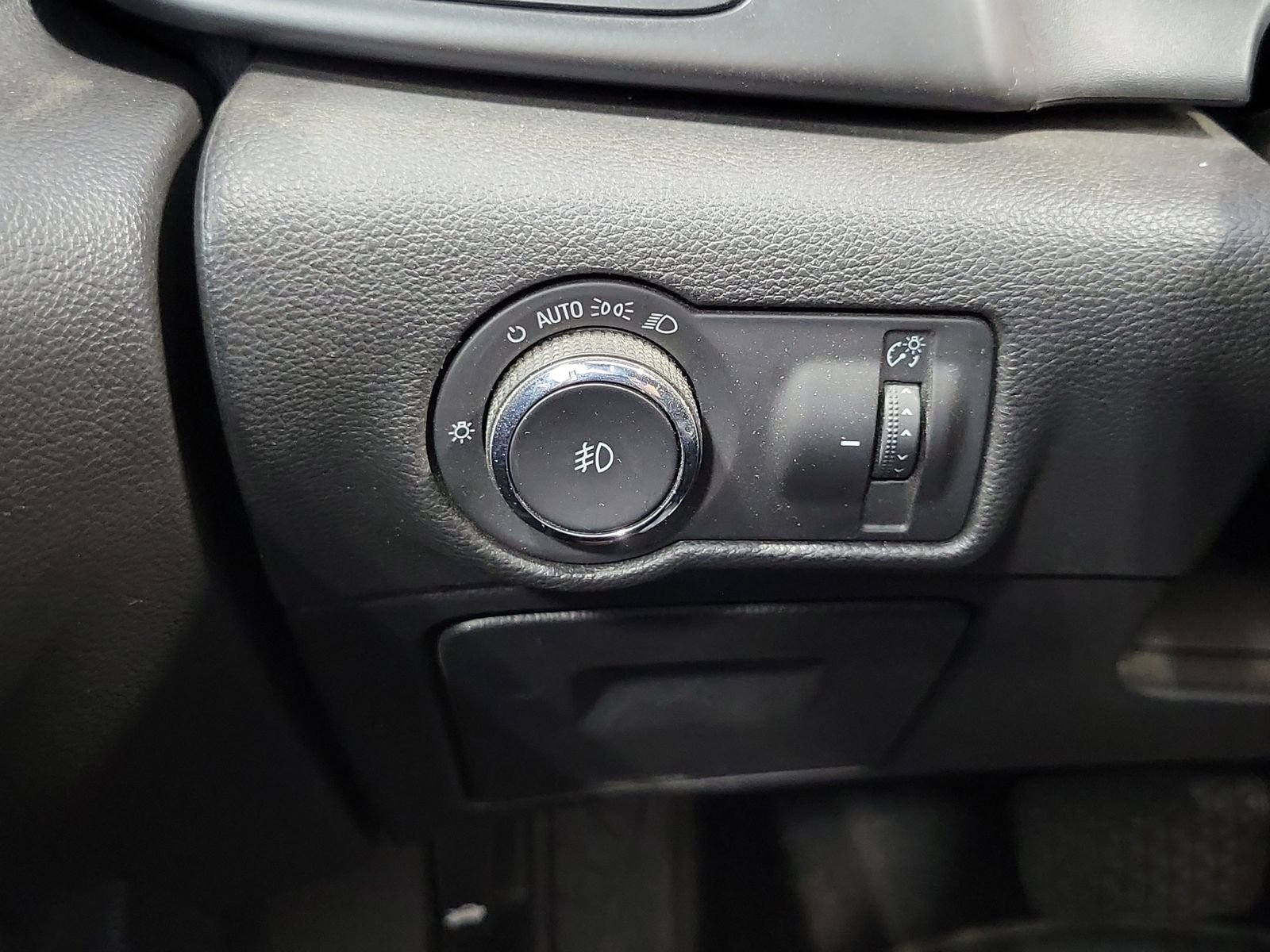 Used 2017 Brown Buick Premium image 12