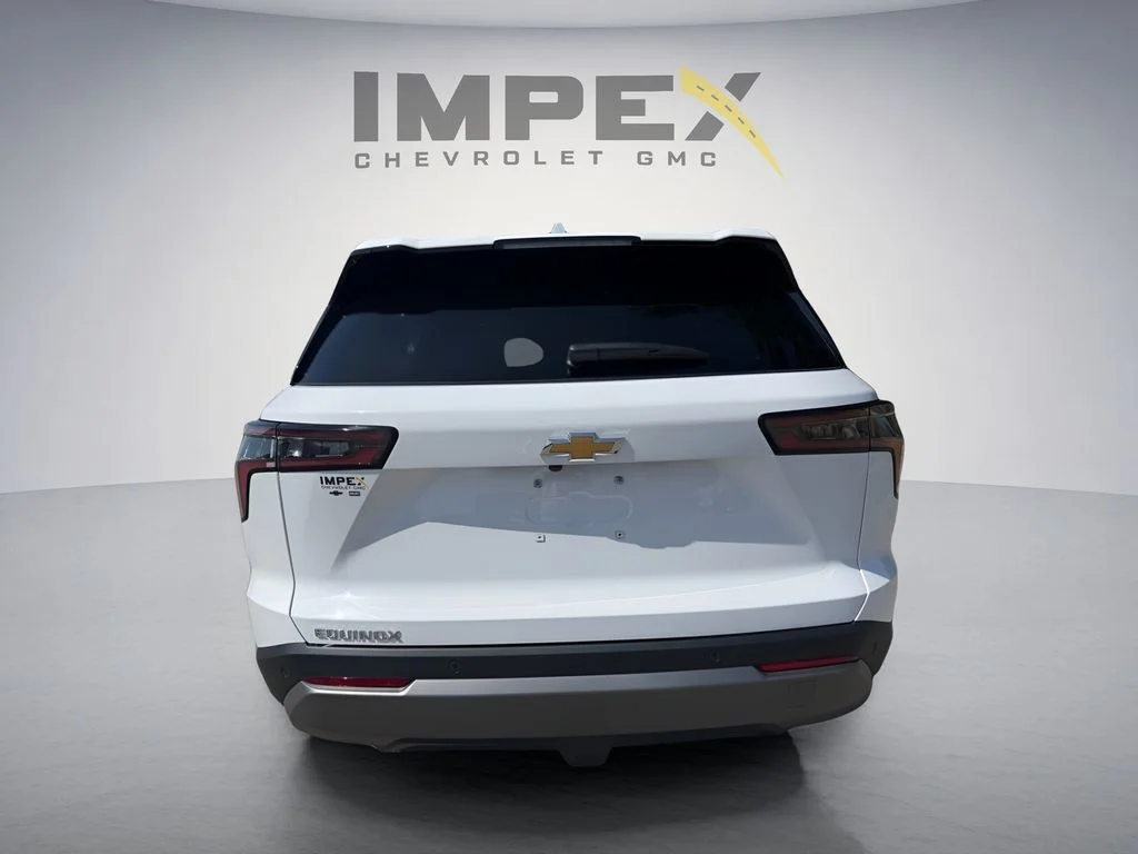 New 2027 White Chevrolet LT image 4