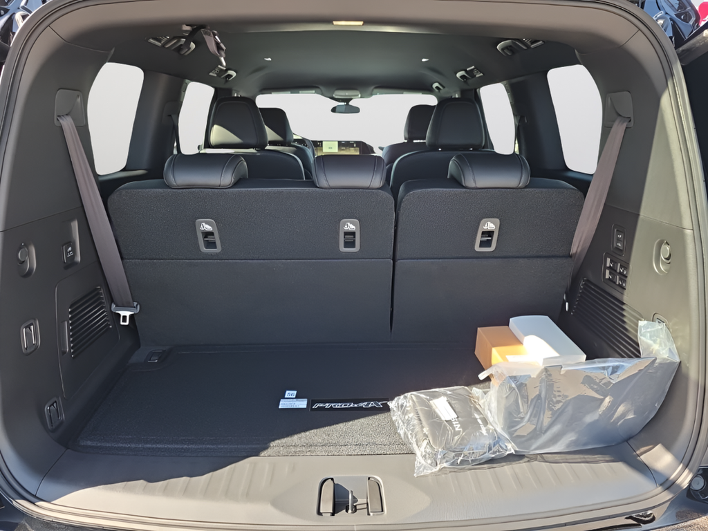 2026 Nissan Armada PRO-4X - Photo 23