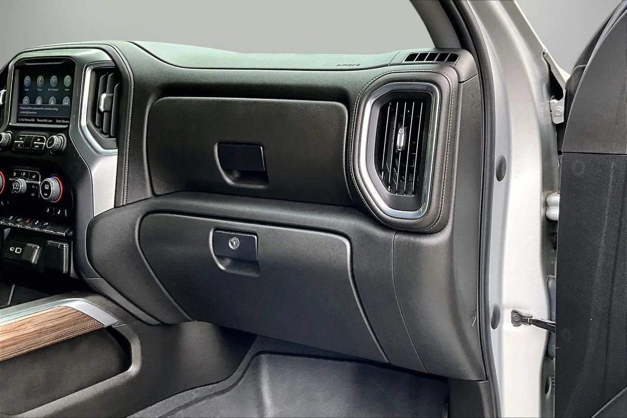 Used 2022 Silver Chevrolet LT image 20