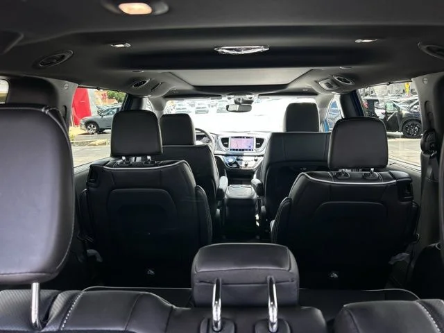 New 2027 Blue Pearl Chrysler Limited image 10