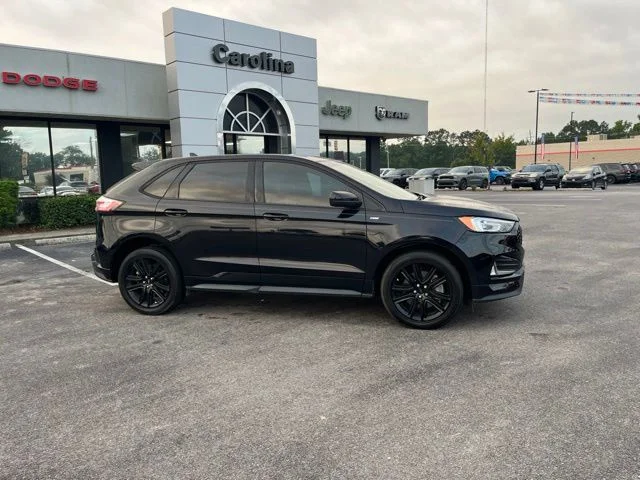 Used 2022 Black Ford ST Line image 2