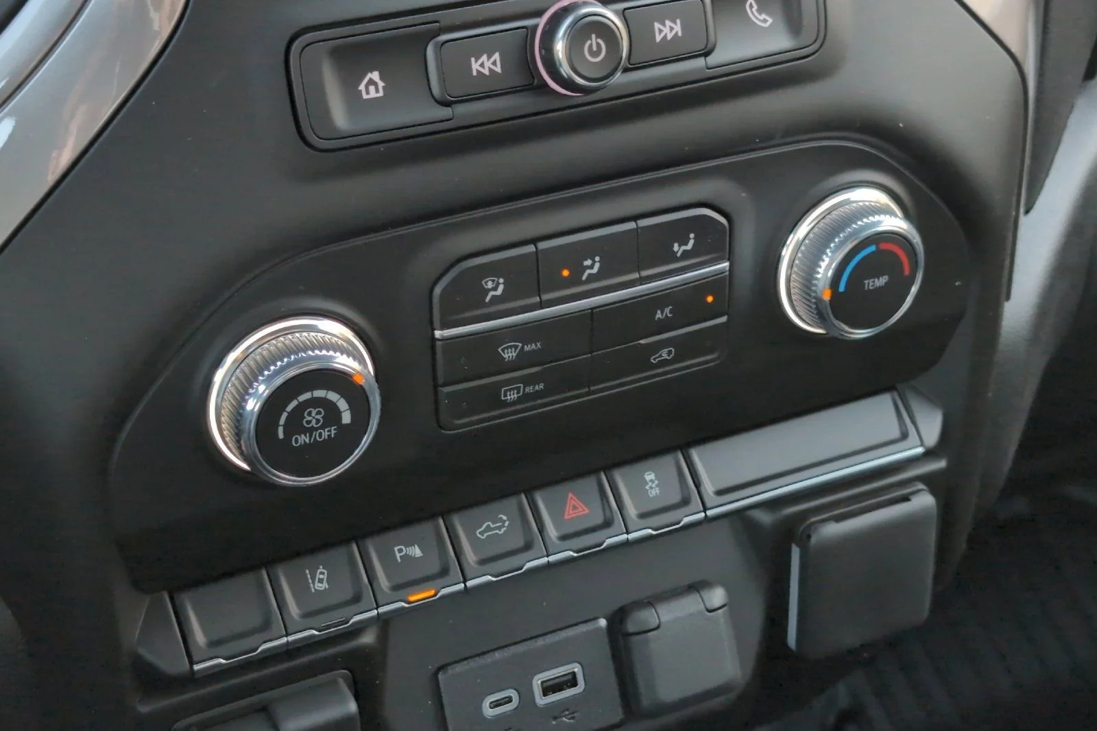2026 GMC Sierra 2500HD Pro - Photo 18
