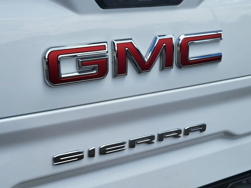 Used 2022 Summit White GMC Pro image 8