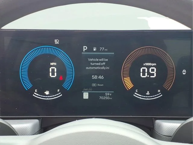 Used 2024  Hyundai SEL image 13