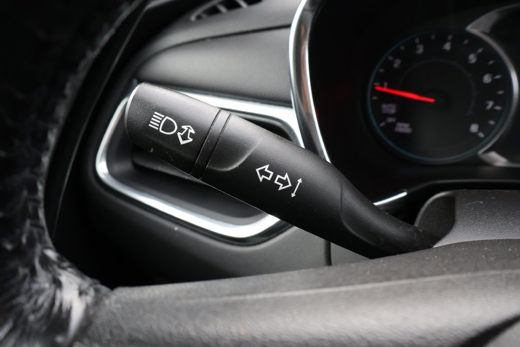Used 2019 KINETIC BLUE METALLIC Chevrolet LT image 21