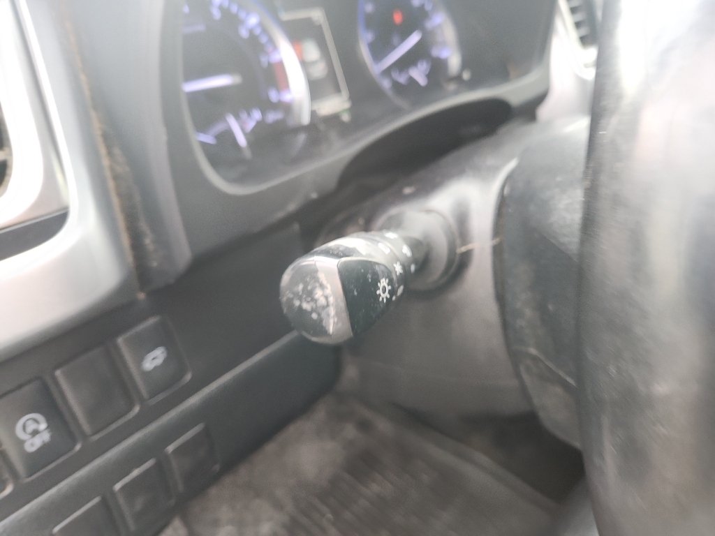 Used 2018 Blizzard Pearl Toyota SE image 21