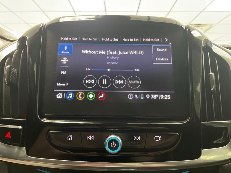 Used 2020 Gray Chevrolet LT image 28