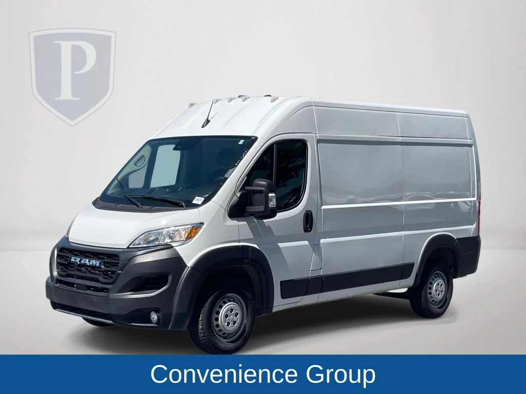 Used 2025 White Ram High Roof image 4