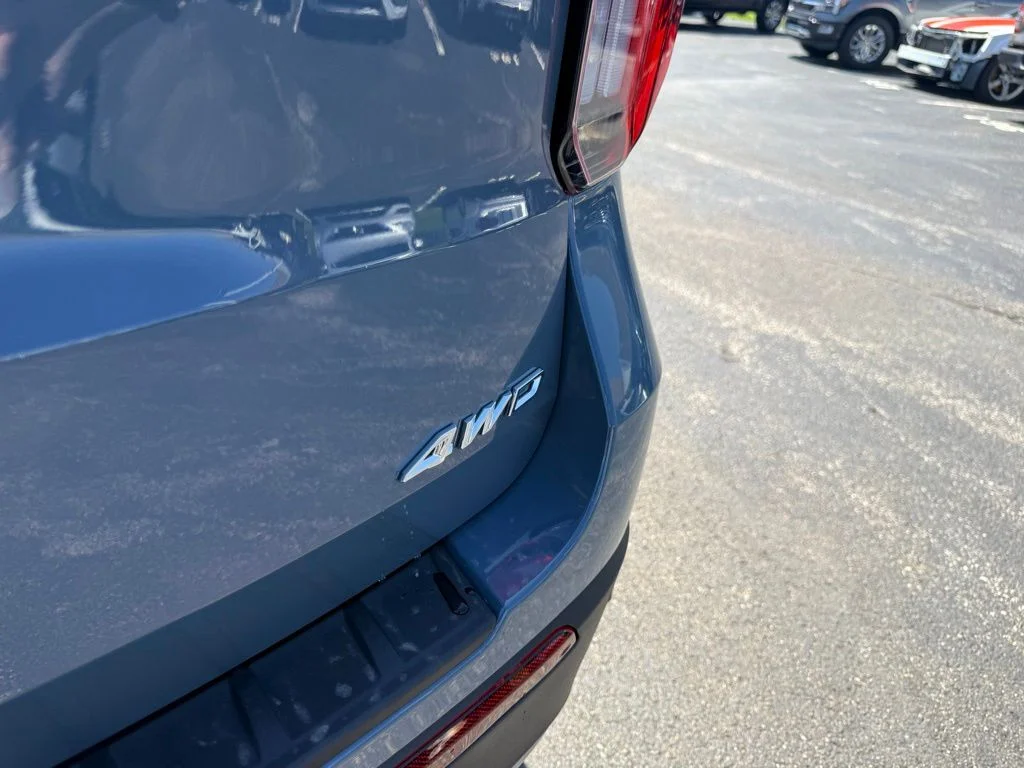 New 2026 Vapor Blue Metallic Ford Active image 47